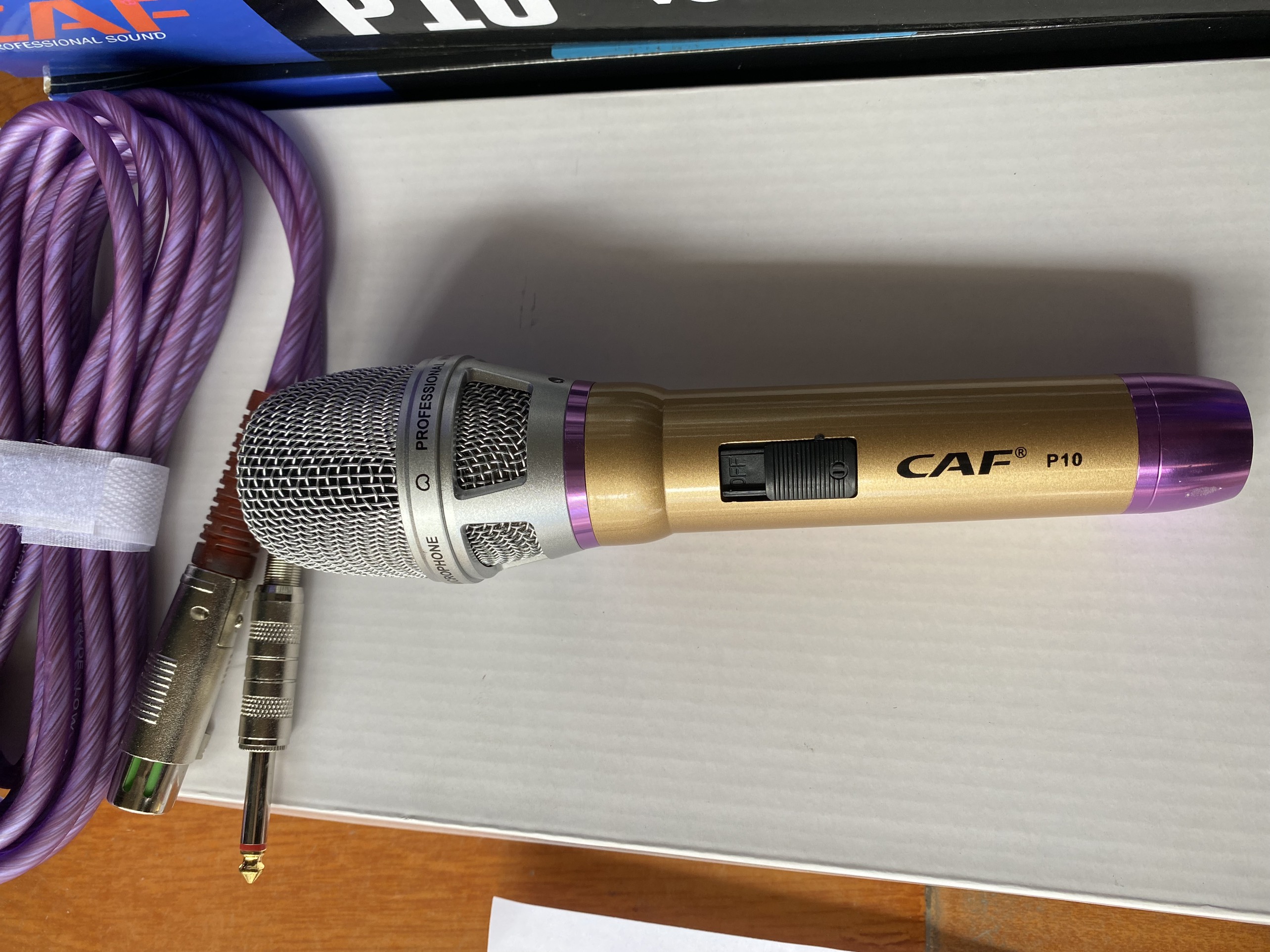 Micro có dây Karaoke CAF P10 Hát Nhẹ,Bắt Nhạy,Hút Giọng,Chống Hú Tốt,Dây Dài 6m Vỏ 3 Lớp Chống Xoắn