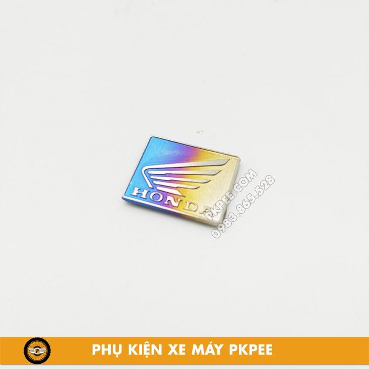 Tem Titan Logo Nhỏ Trang Trí Xe