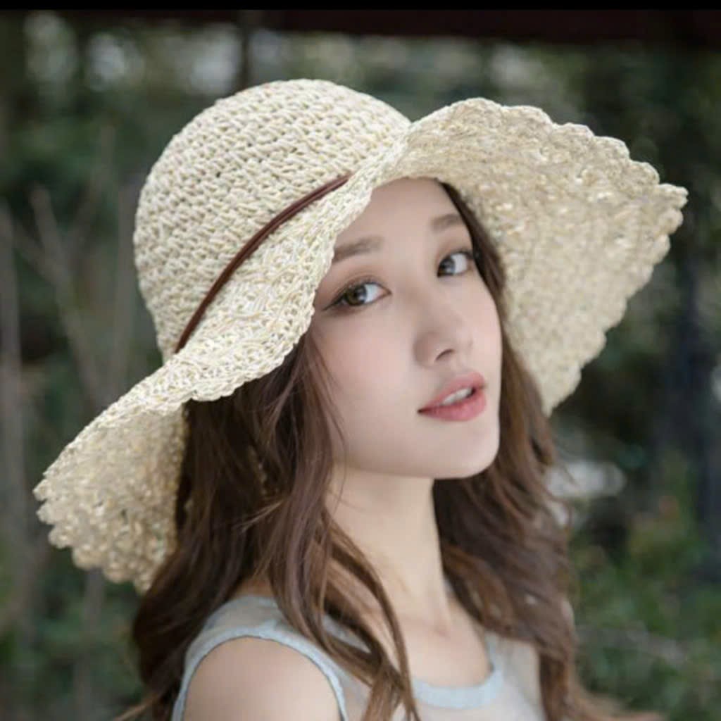 Mũ cói rộng vành chống nắng nữ gấp gọn– Nón đi biển che nắng chống tia UV, form đẹp, thời trang Hàn Quốc  Chất liệu: Cói – nhẹ, thoáng khí  Kiểu dáng: Vành rộng chống nắng, form mềm mại  Phong cách: Hàn Quốc – thanh lịch, nữ tính