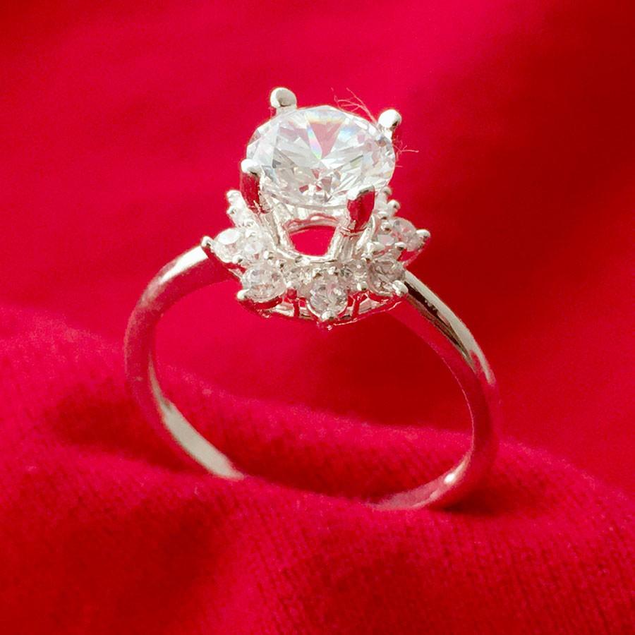 Nhẫn nữ Bạc Quang Thản ổ cao gắn đá kim cương nhân tạo màu trắng chất liệu bạc thật không xi mạ - NNU34