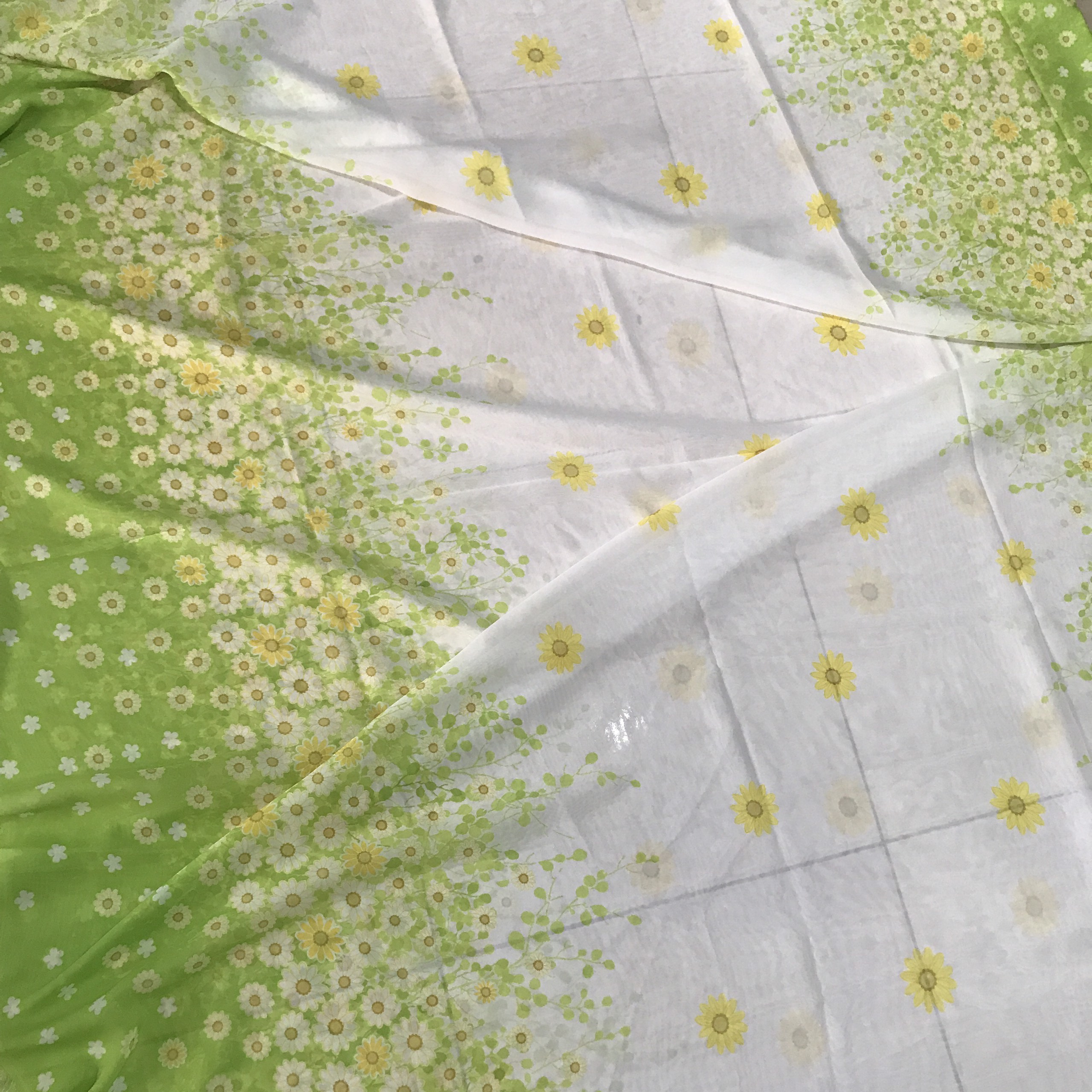 Vải voan chiffon 2 biên mỏng mềm không co giãn họa tiết hoa cúc daisy 2 màu