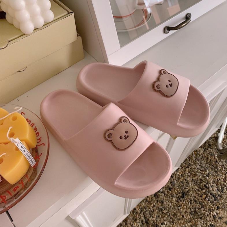 Dép bánh mì nữ hình gấu ️SO CUTE️ ba màu cơ bản, cao su siêu mềm êm chân