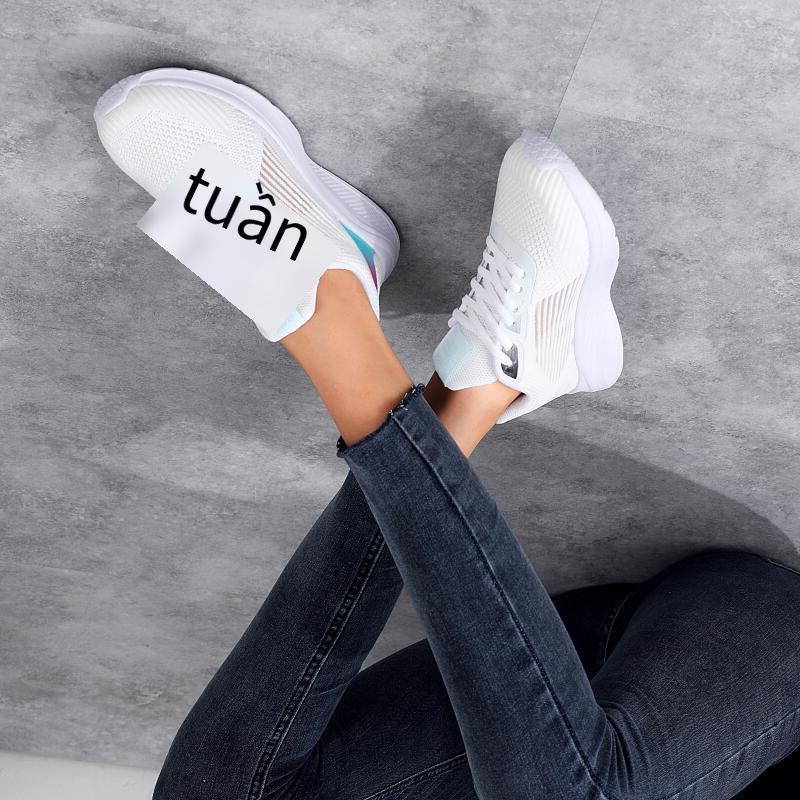 Ưu đãi đặc biệt giày nữ giày nữ cỡ lớn giày lười giày chạy bộ giao hàng nhanh cặp đôi chống trượt