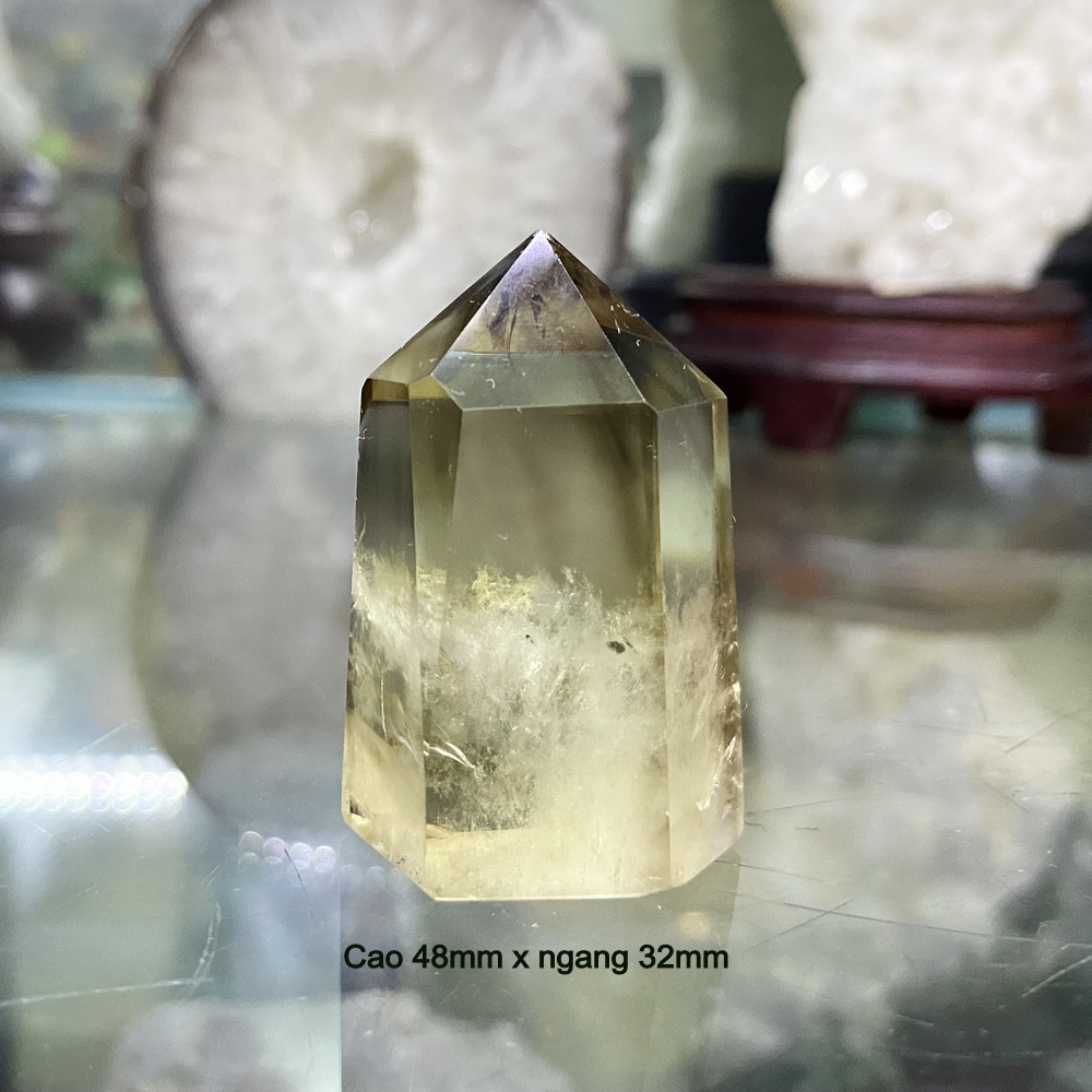 Trụ đá thạch anh khói (Smoky Quartz) phong thuỷ thiên nhiên