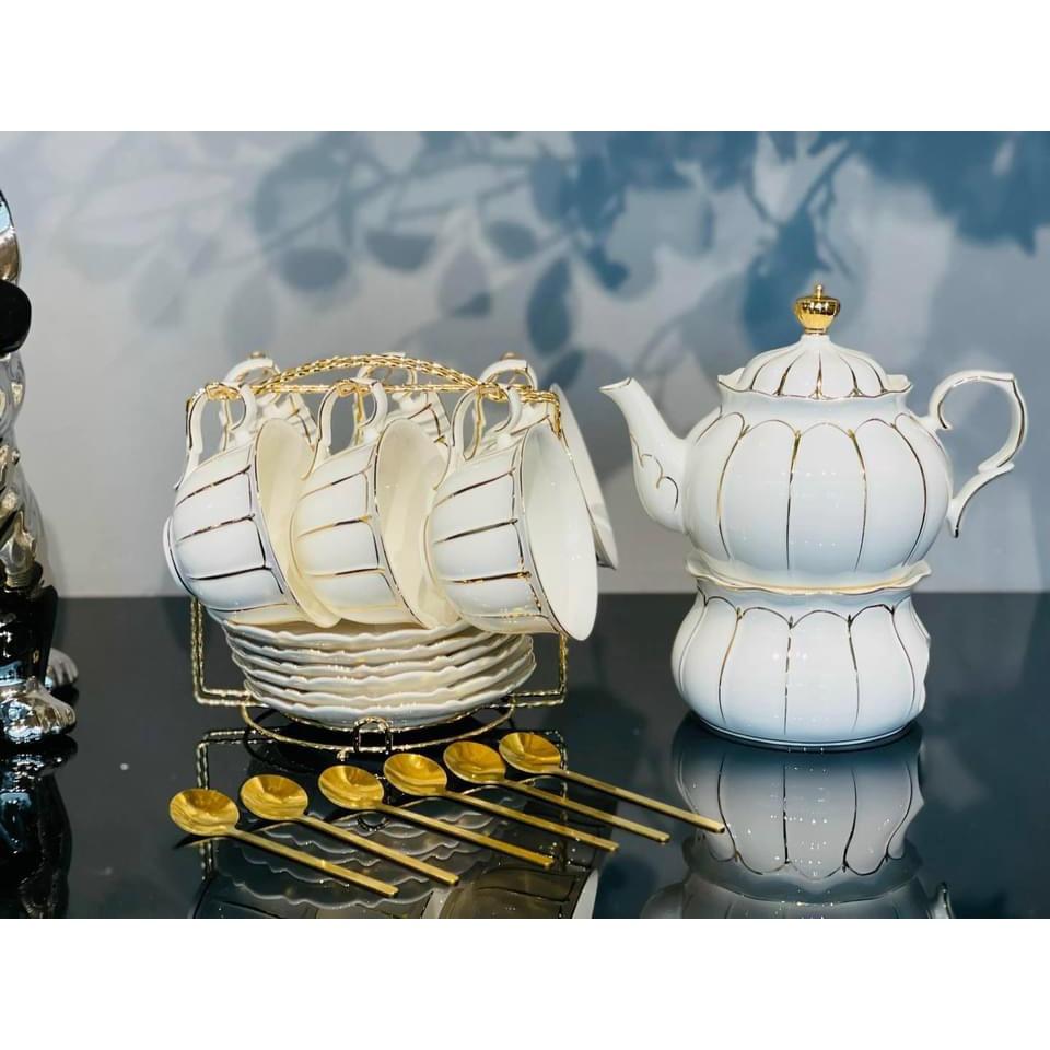 BỘ ẤM CHÉN KÈM 6 ĐĨA LOTA TÁCH VÀ GIÁ TREO ĐẾ ĐUN NẾN TRẮNG SỌC DƯA
