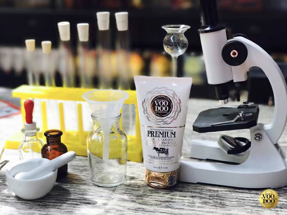 Sữa rửa mặt VOODOO PREMIUM MILK CLEANSING MAKE UP REMOVERS dùng cho da nhạy cảm