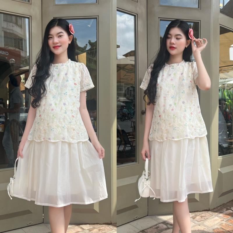 Đầm bầu thêu hoa cổ xếp bèo váy voan liền thân xinh xắn cho mẹ mang bầu và sau sinh - Kem