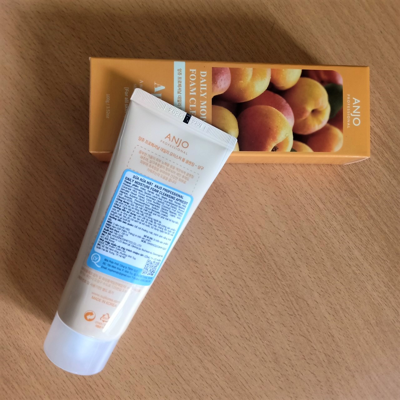 RỬA MẶT TRÁI MƠ ANJO PROFESSIONAL DAILY MOISTURE FOAM CLEANSING APRICOT 100g