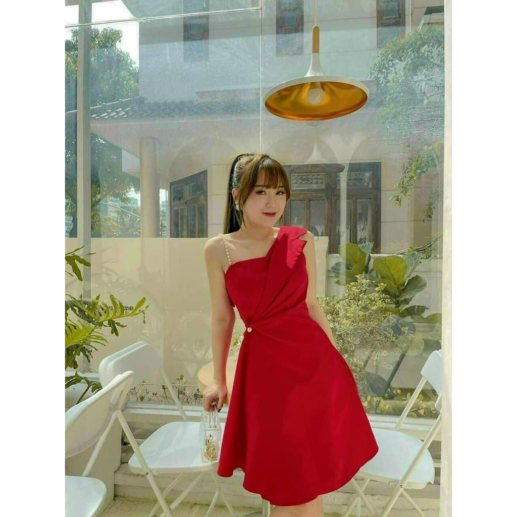 ĐẦM LỆCH VAI XẾP LY, KẾT CƯỜM ĐIỆU ĐÀ, CÓ MÚT NGỰC