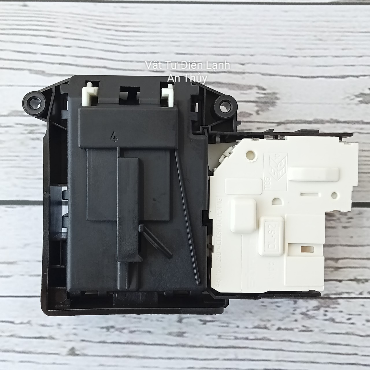Công tắc khóa cửa máy giặt cho LG inverter cửa ngang 4 chân