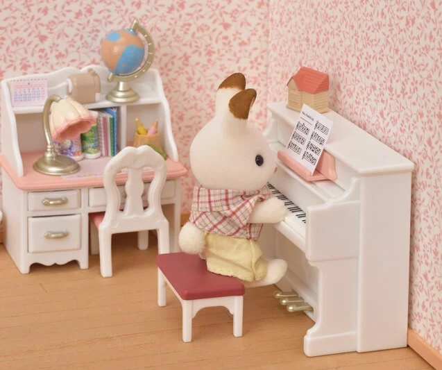 Đồ chơi mô hình Sylvanian Families Đàn piano và bộ bàn ghế