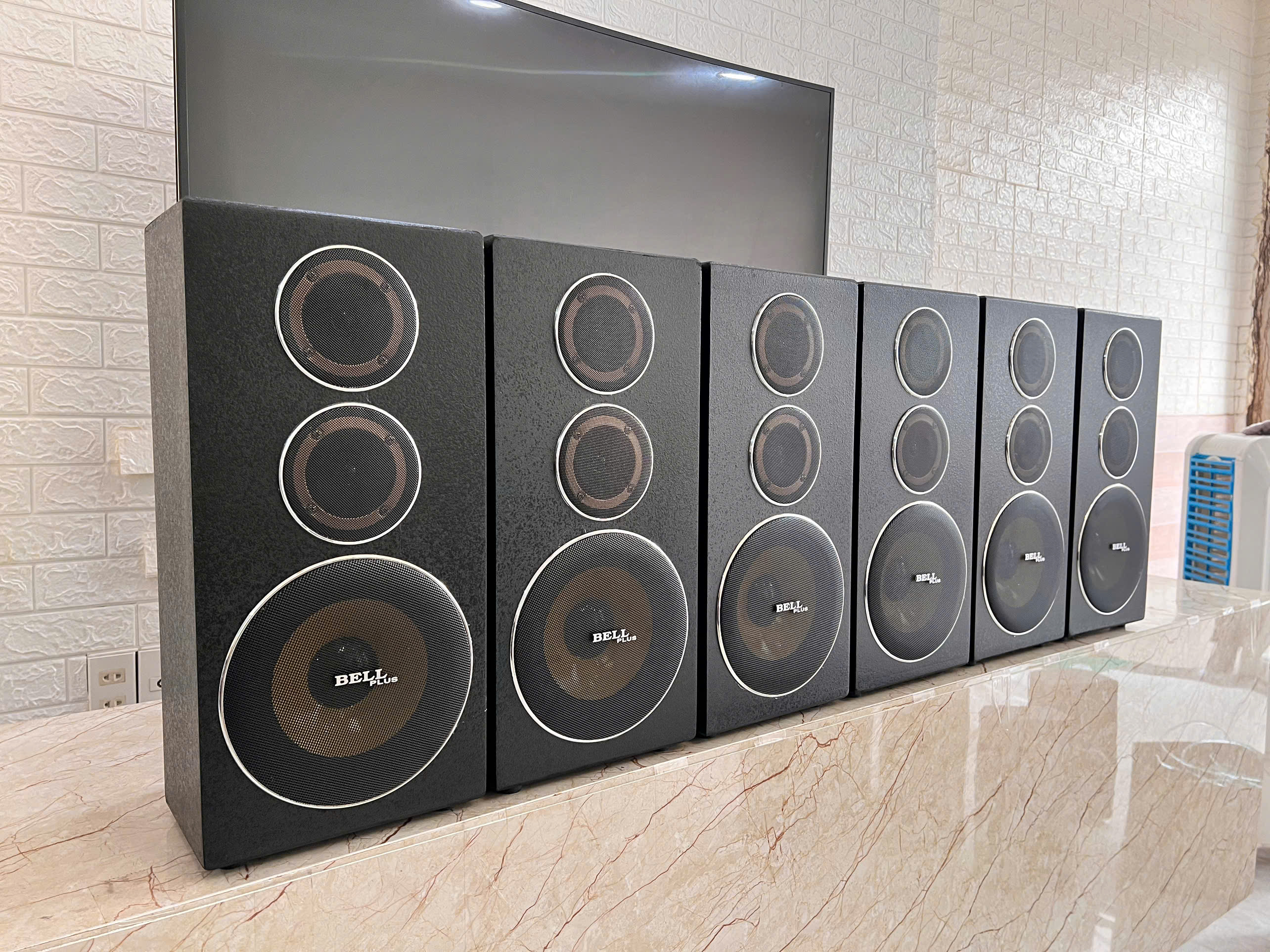 LOA ĐỨNG NHỎ GỌN BASS 20 VÀ 2 CHÉP TỪ 126 CÔN 38 CHÉP 10CM TỪ KÉP CHUYÊN QUÁN CAFE HỘI TRƯỜNG PHÒNG HỌP V,V,V,V LƯU Ý GIÁ TRÊN LÀ 1 CẶP (2 CÁI) HÀNG CHÍNH HÃNG