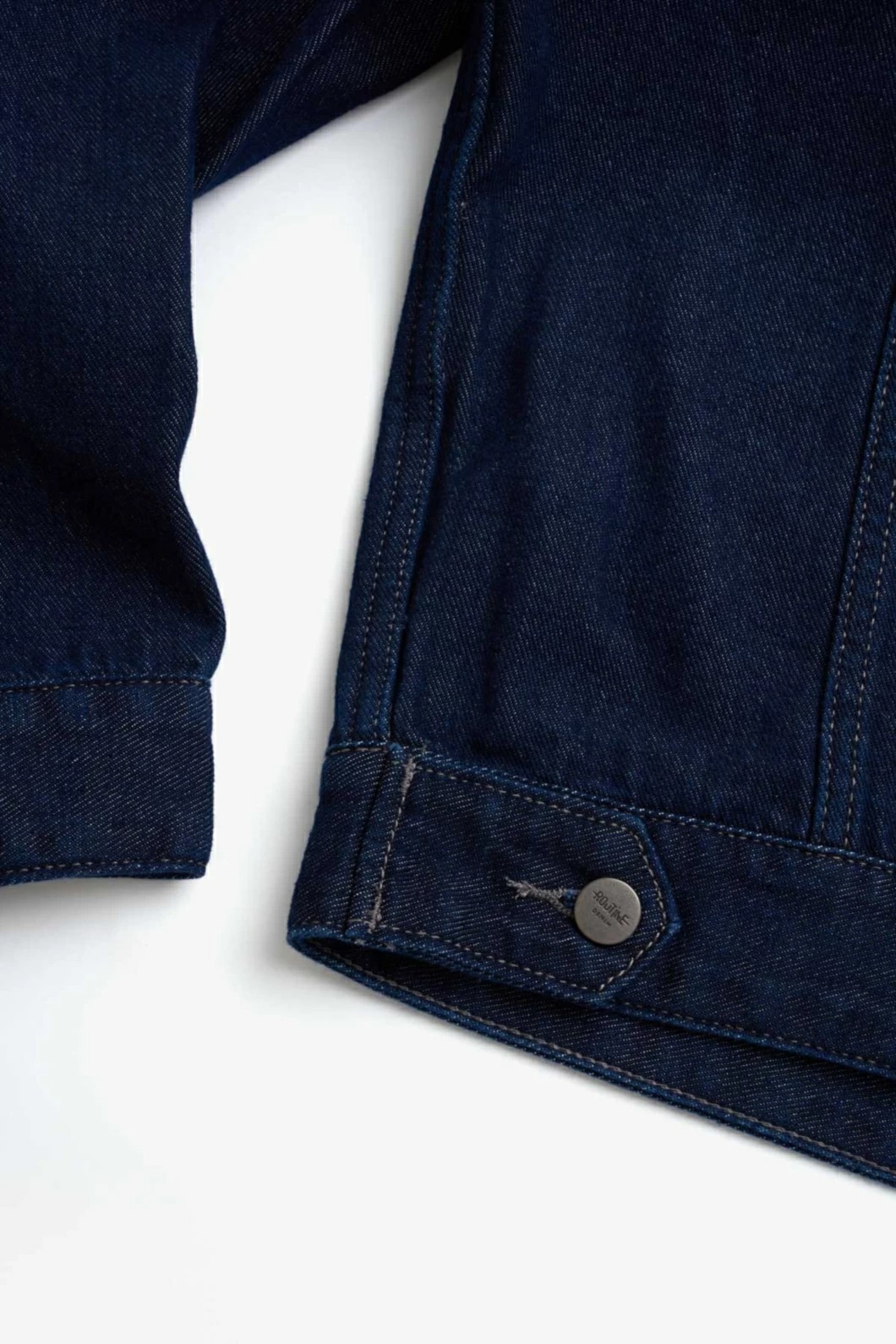 Áo Khoác Jeans Nam ROUTINE vải Wash Mềm Gài Nút Trơn Form Loose - 10F23DJA003 | LASTORE MENSWEAR