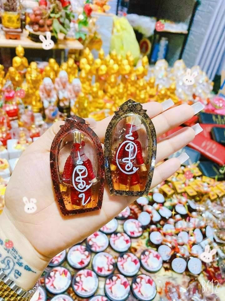 Mặt dây chuyền bảo vệ chống tiểu nhân