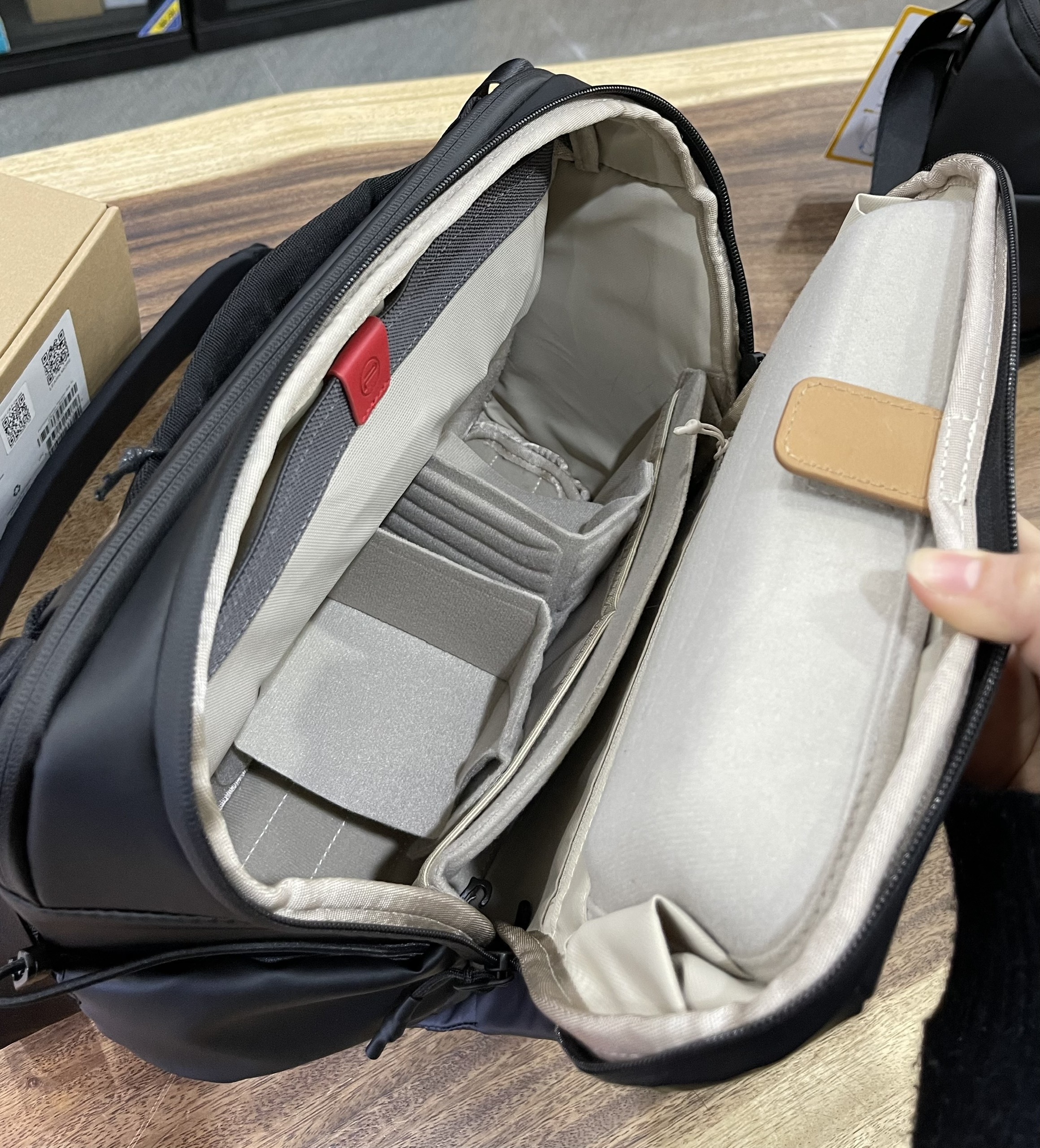 Túi máy ảnh PGYTECH OneGo Shoulder Bag 10L - Hàng chính hãng