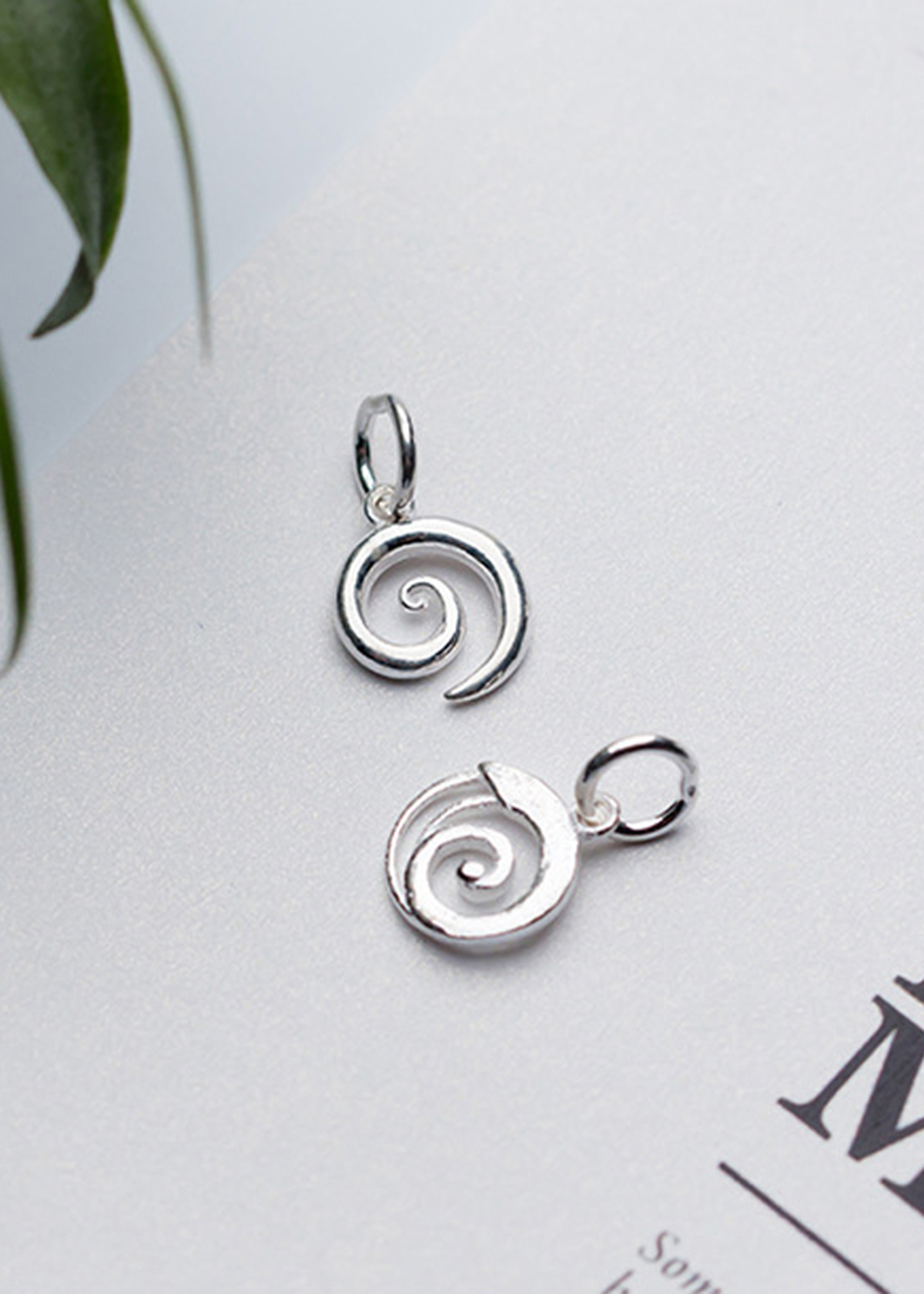 Charm bạc hình xoắn ốc treo - Ngọc Quý Gemstones