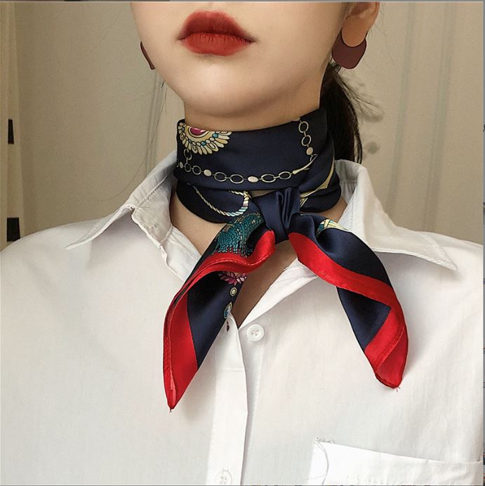 Khăn quàng cổ Lụa satin Vuông xanh AC08
