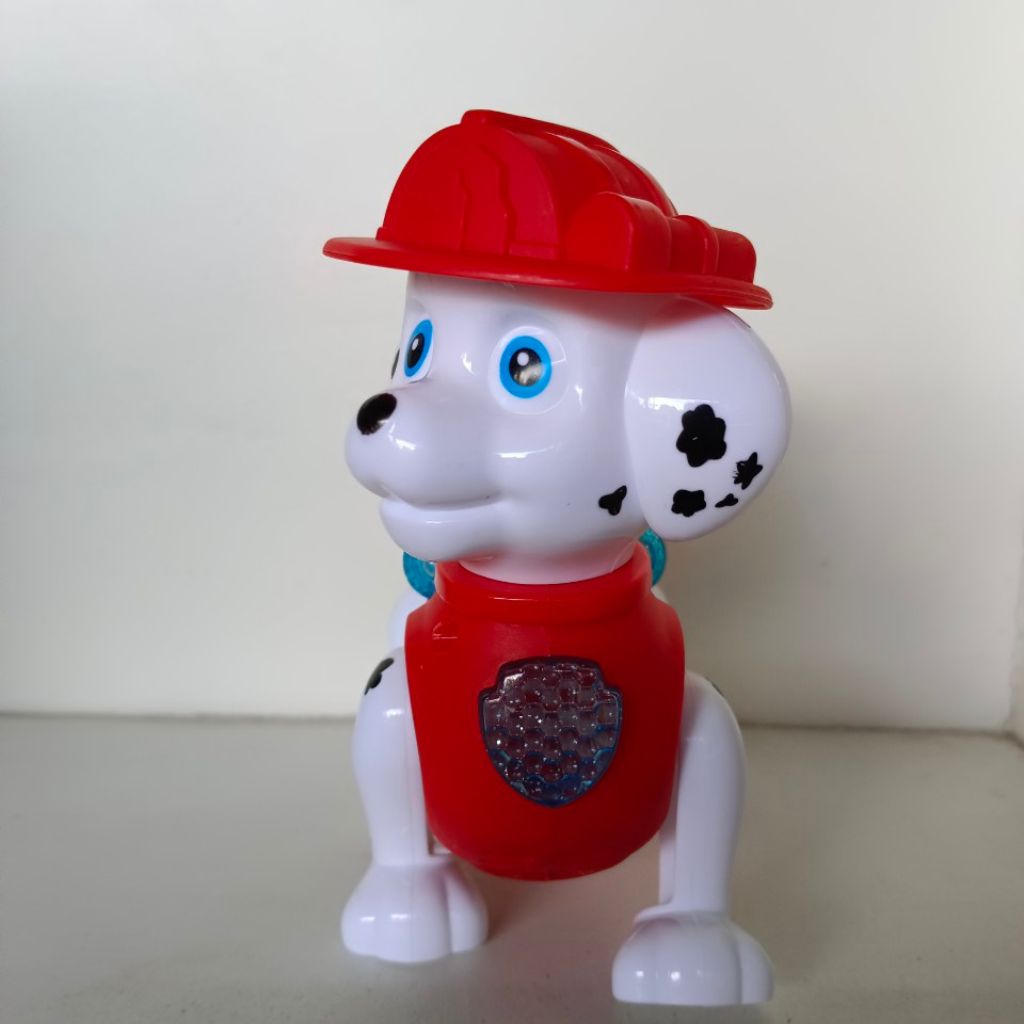 Đồ chơi Chó cứu hộ biết đi, có đèn flash nhấp nháy và có nhạc vui nhộn, kèm dây cột cho bé dắt chó đi dạo