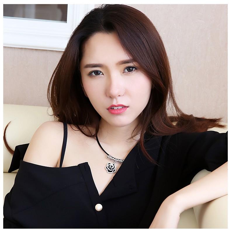 Bộ Sưu Tập Choker Mặt Treo