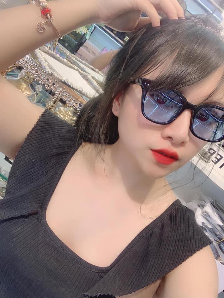 Kính râm nhiều màu nam nữ thời trang