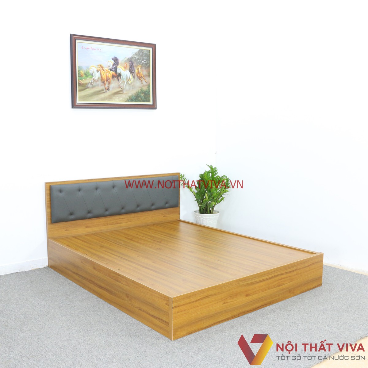 Giường Ngủ Gỗ MDF Melamine Màu Vàng Vân Gỗ Có Đầu Nệm Đen Đẹp Hiện Đại