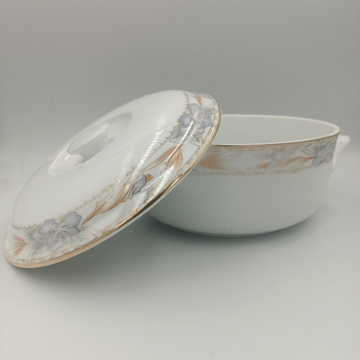 Âu sứ 2 tai có nắp nắp đậy decor hoa dây viền vàng cao cấp