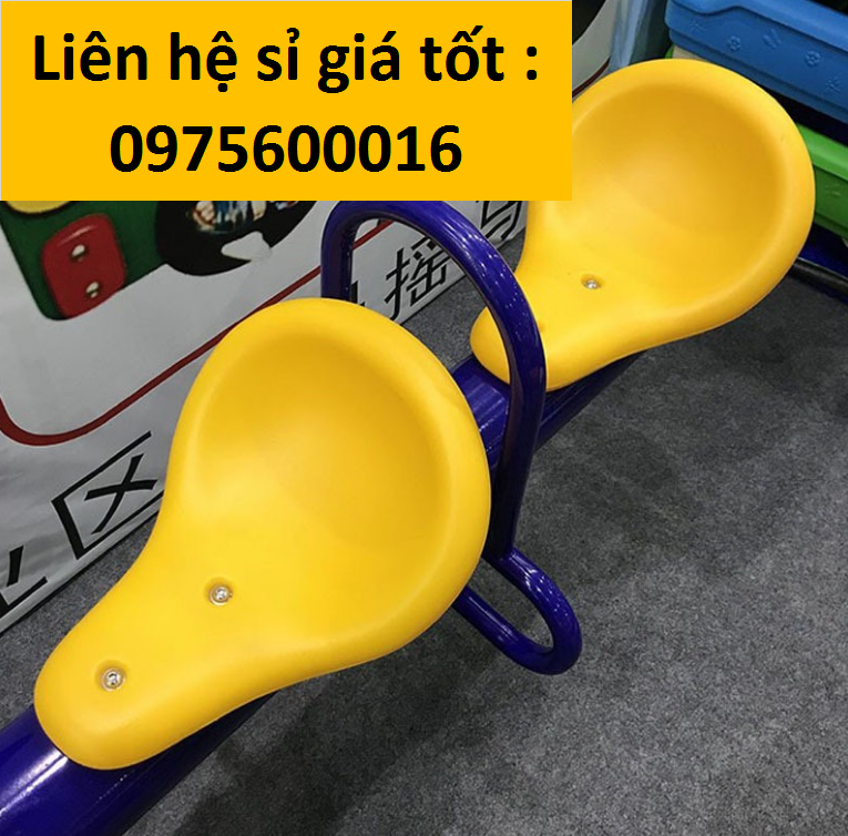 ghế bập bênh ngoài trời cho truờng mần non