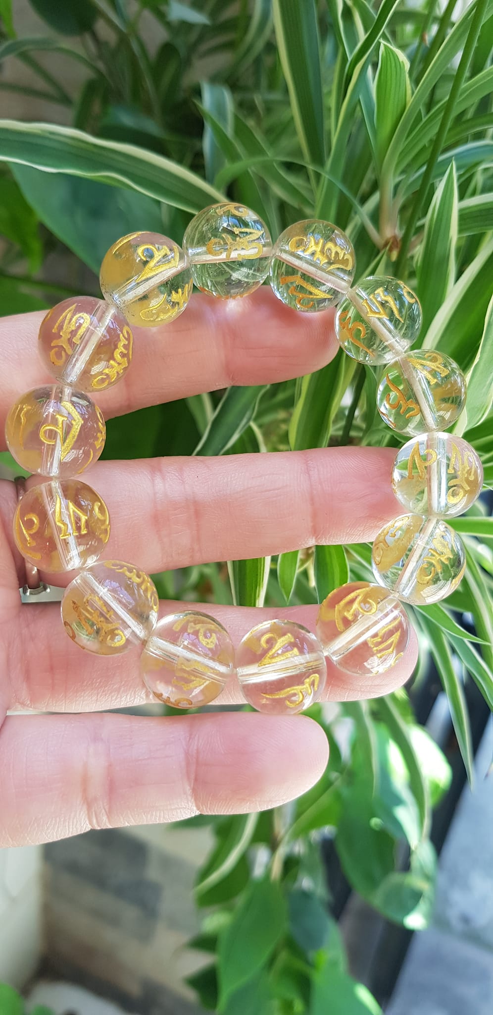 Vòng Tay Nam Màu Trắng khắc chữ Vàng sáng đẹp Size 14mm 14 hạt hợp Các Anh mạng Kim mạng Thủy đeo may mắn ạ
