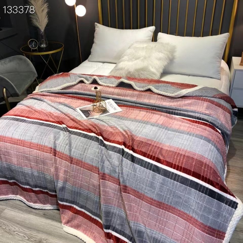 Chăn hè thu ugg chất tuyết nhung mềm mát kích thước 2*2m3