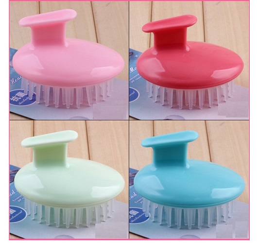 Bộ 2 Lược gội đầu massage cầm tay làm sạch và tẩy tế bào chết cho da đầu 8.5*7 cm, giao màu ngẫu nhiên+ Tặng quà ngẫu nhiên