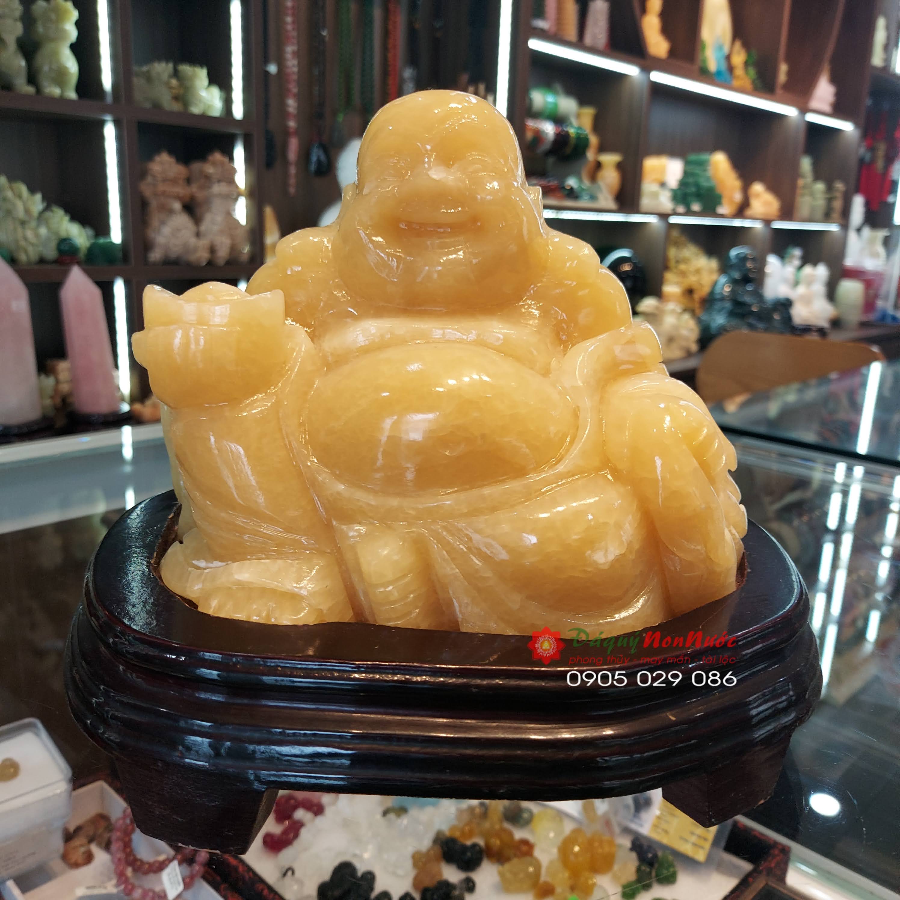 Tượng Phật Di lặc đá ngọc hoàng long 17cm ngồi đế gỗ - đá Non Nước