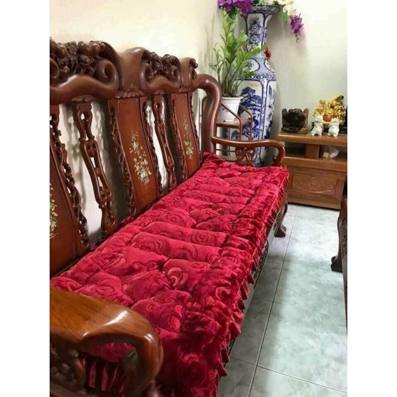 Thảm đệm lót ghế. 1 dài, 2 ngắn. Vải nhung, đệm dày. Hoa hồng to. Dài 165x55cm. Ngắn 55x55cm