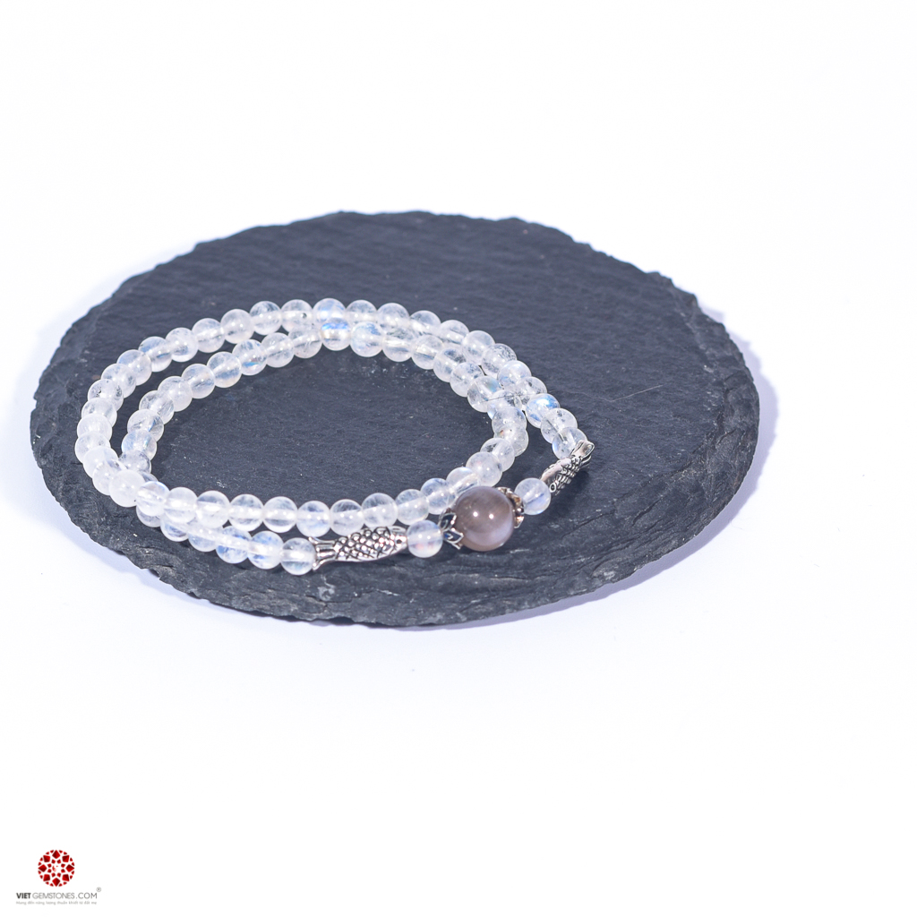 Vòng tay đá mặt trăng Moonstone 5mm tự nhiên quấn 2 lines phối charm bạc thời trang - Hợp mệnh Kim, Thủy | VietGemstones