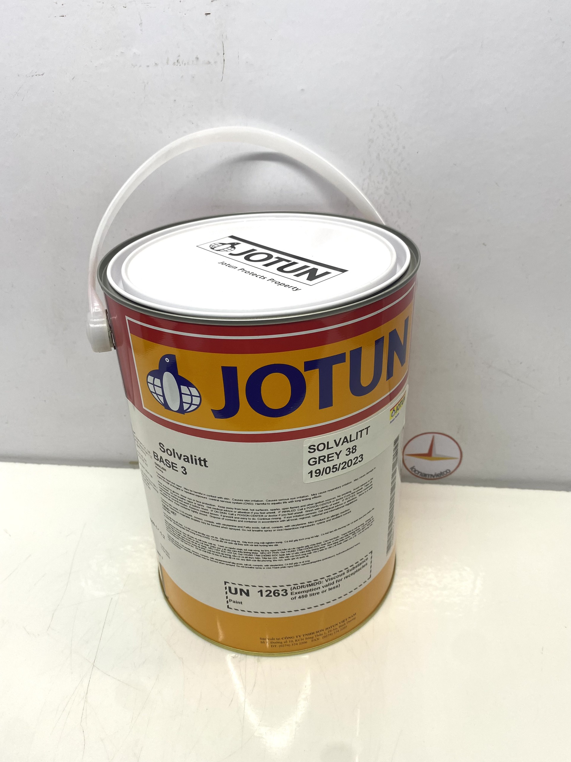 Sơn chịu nhiệt 600oC Jotun Solvalitt màu xám Grey 38 _ 5L