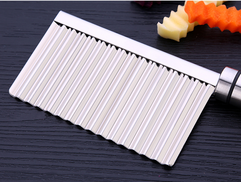 Dao thái lưỡi lượn inox sóng tạo hình củ quả IN05