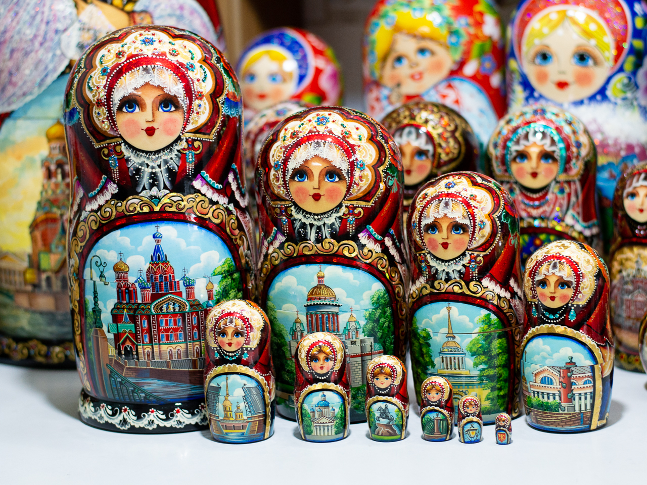 BỘ BÚP BÊ NGA MATRYOSHKA 10 LỚP CAO 26CM CAO CẤP HOA VĂN "PHONG CẢNH SAINT PETERSBURG" CỰC ĐẸP VÀ SANG TRỌNG