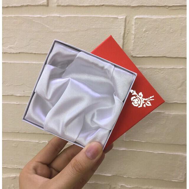 HỘP GIẤY VUÔNG
