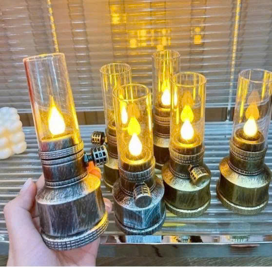 [KoSuyTu] ĐÈN MÔ PHỎNG ĐÈN DẦU CỔ ĐIỂN, CHẠY PIN – Hoài Niệm, Truyền Thống, Tránh Nguy Cơ Cháy Nổ Và Khí Thải