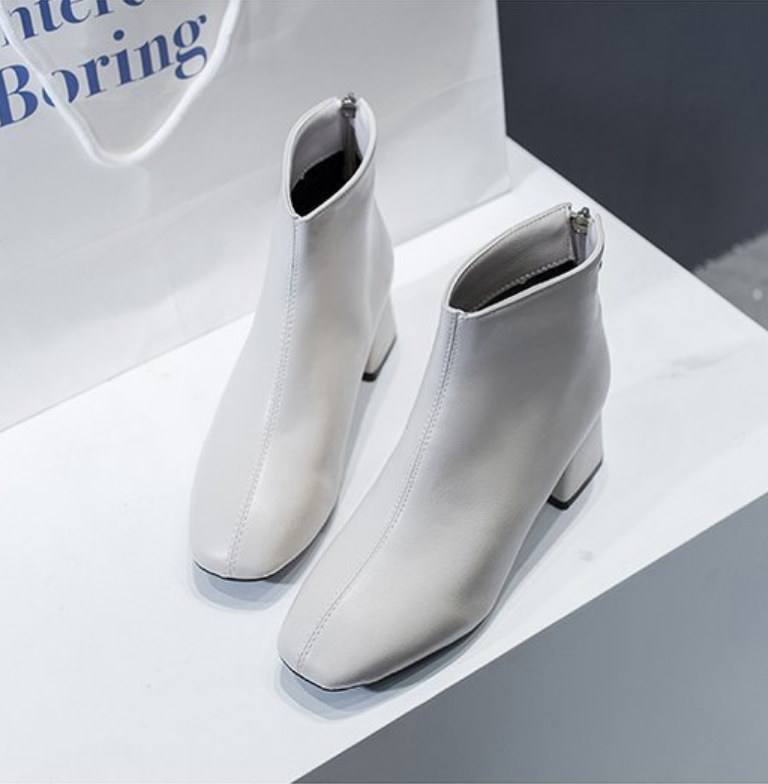 Boot cổ ngắn gót vuông đế thấp ĐƠN GIẢN 2 màu ĐEN - TRẮNG GBN116
