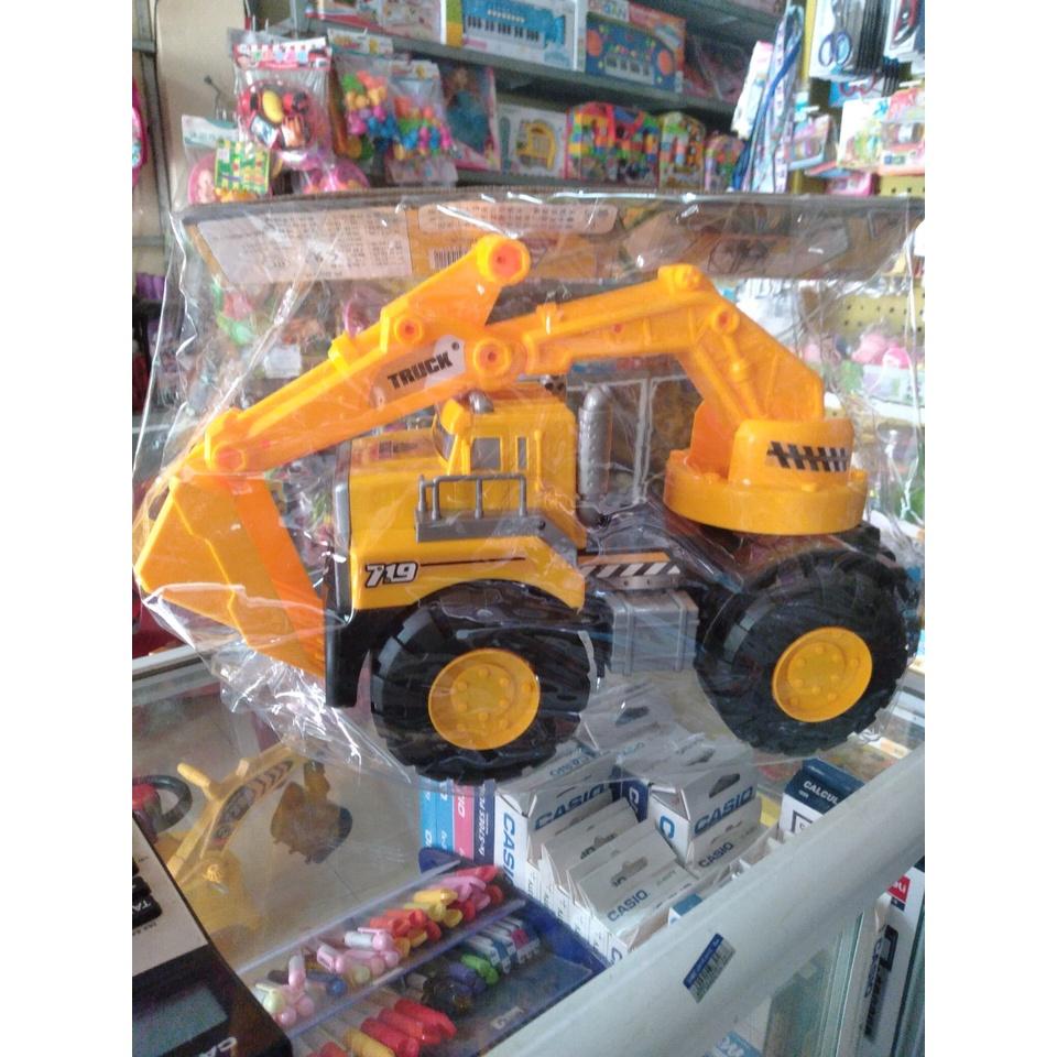 Xe cần cẩu cho bé trai. Hàng size to chất liệu nhựa đẹp