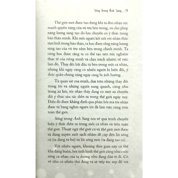 Tủ Sách Tâm Linh Thế Kỷ - Sống Trong Ánh Sáng