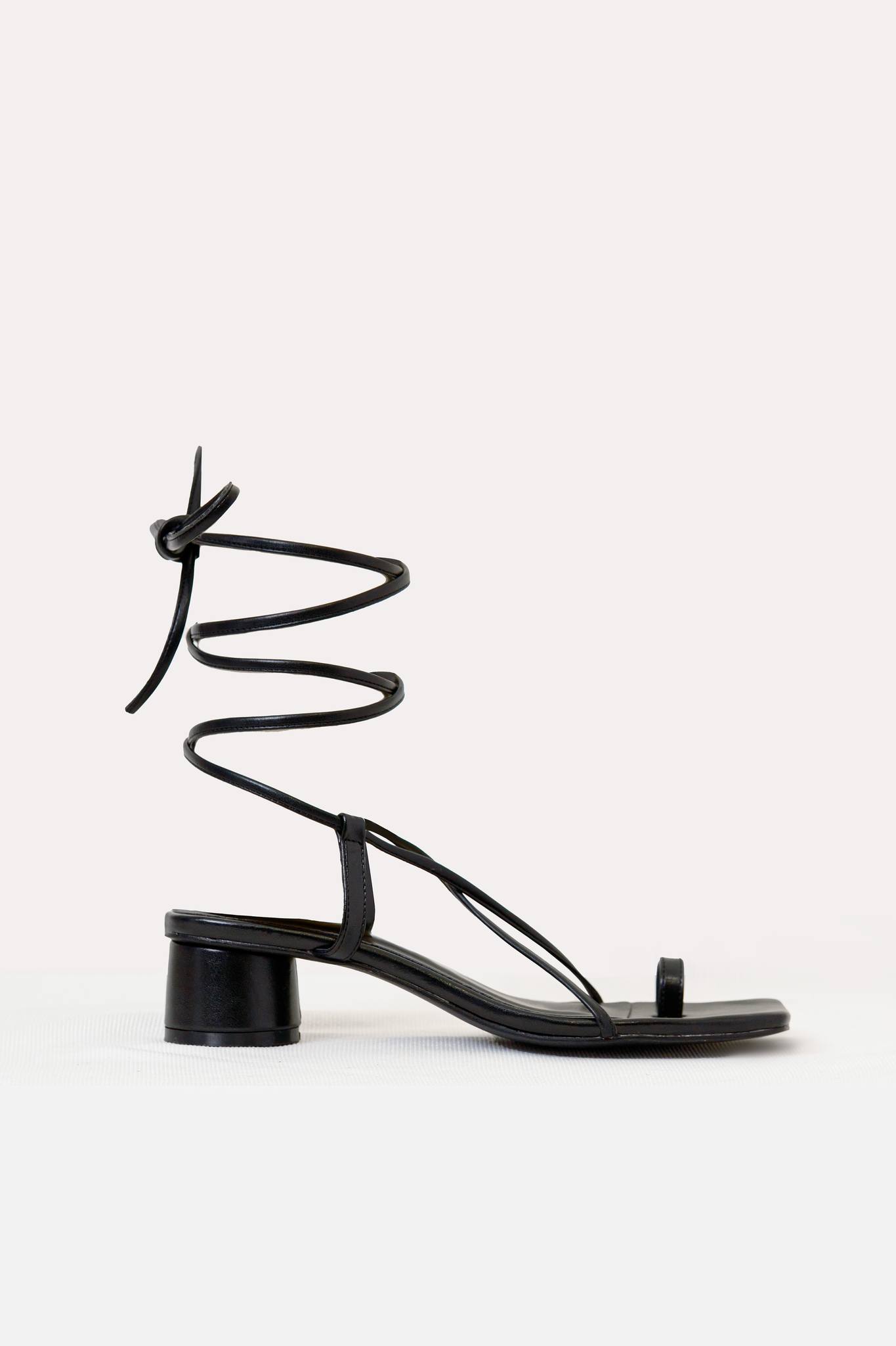 OLV - Giày Black Gladiator Sandals