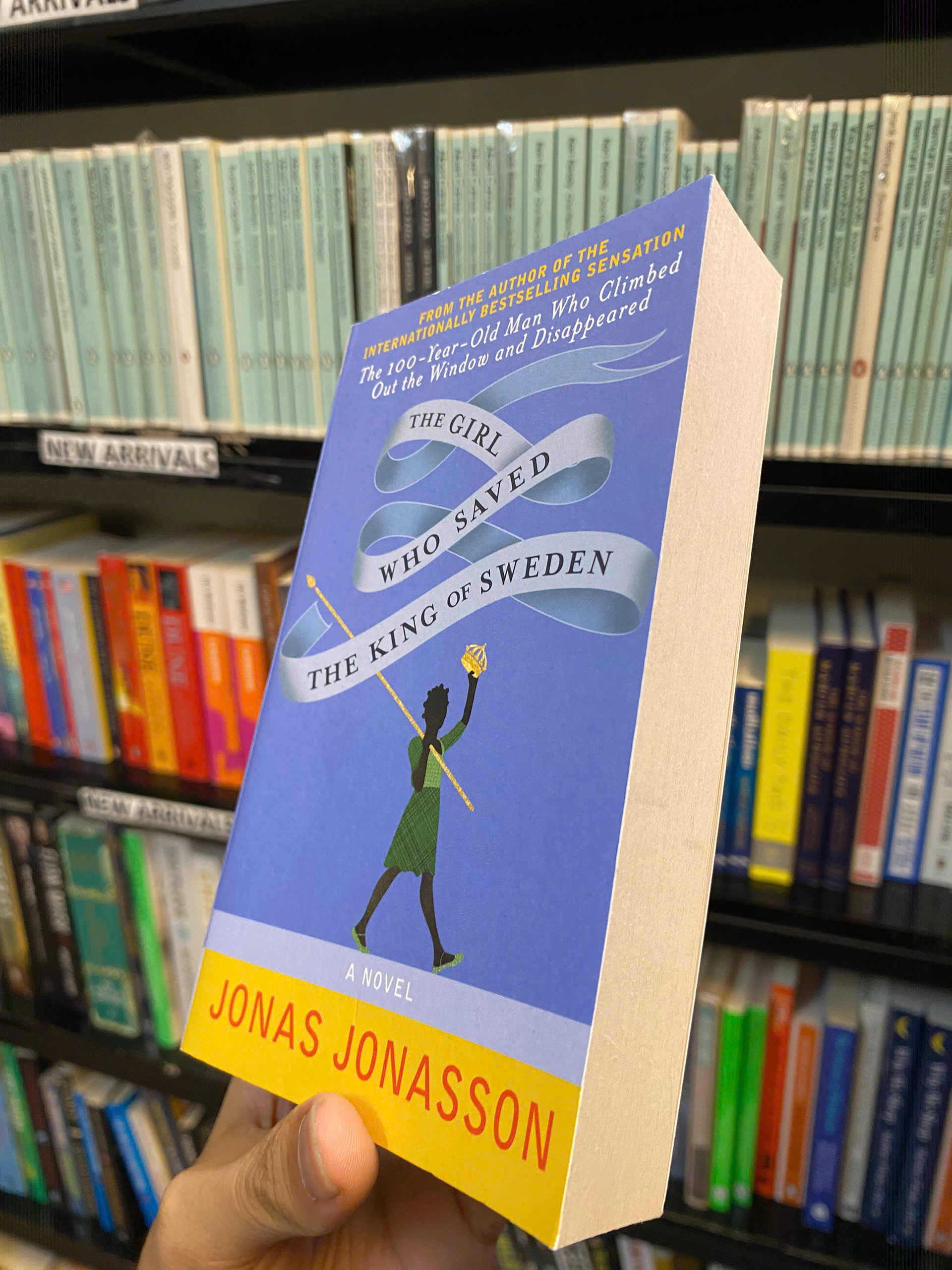 Sách - The Girl Who Saved The King of Sweden by Jonas Jonasson | Contemporary / Humor Fiction