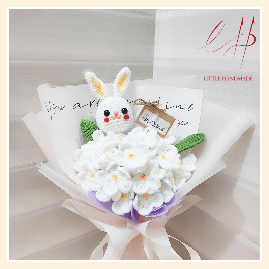 Bó hoa lưu ly 18 bông và thỏ bằng len handmade