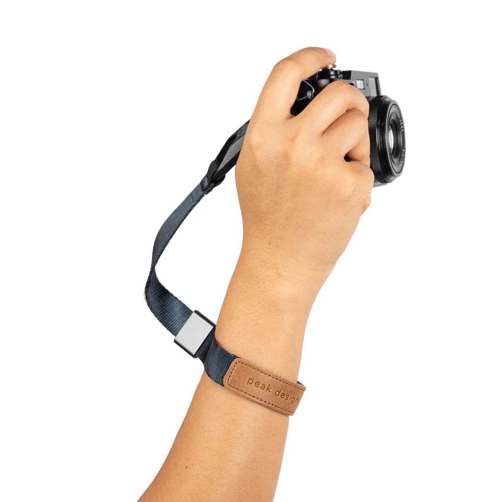 Dây máy ảnh Peak Design Cuff Wrist Strap Midnight (màu xanh tím than), Hàng chính hãng