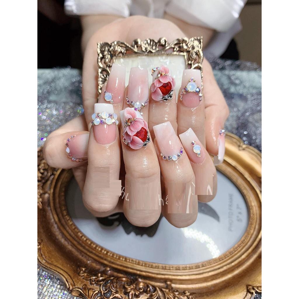 Hoa nửa ôm charm rắn đá khối BHY018