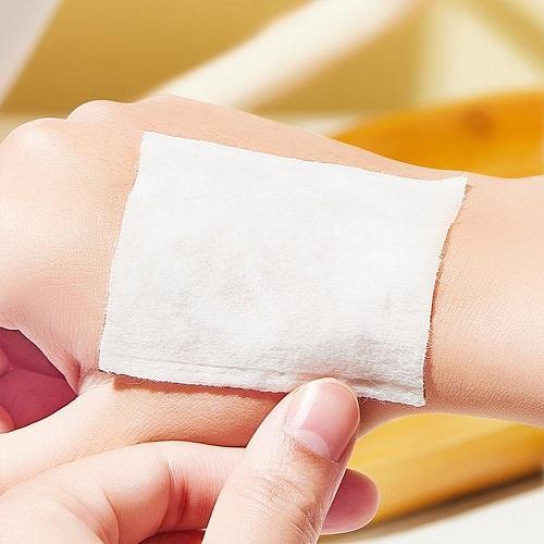 Hộp Bông Tẩy Trang Nature 320 Miếng Dày 3 Lớp 100% Cotton Nhật Bản
