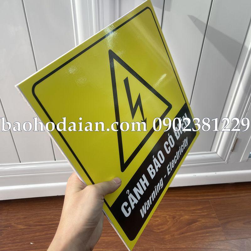 Bảng cảnh báo có điện chất liệu fomex dán decal 30 x 30cm