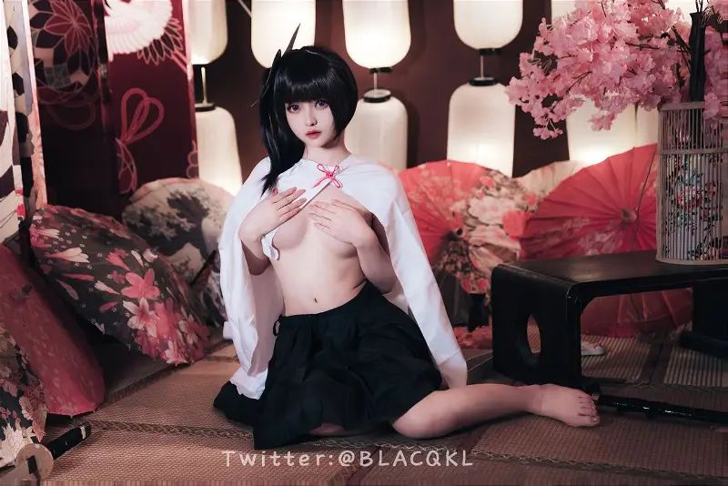 hình cosplay chapter 180 3