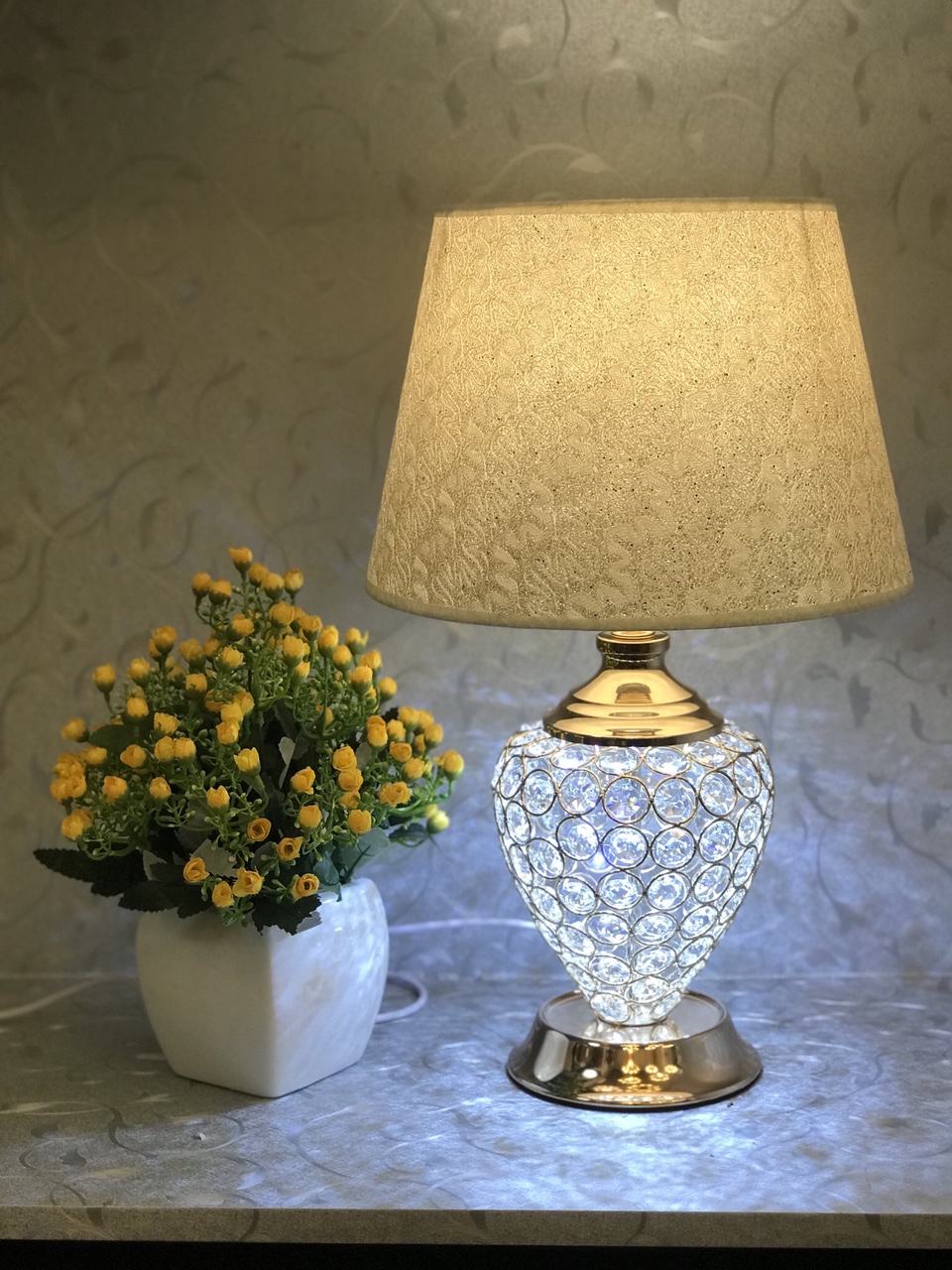 Đèn ngủ - đèn bàn hiện đại - đèn ngủ trang trí phòng khách - đèn bàn nghệ thuật MB8528